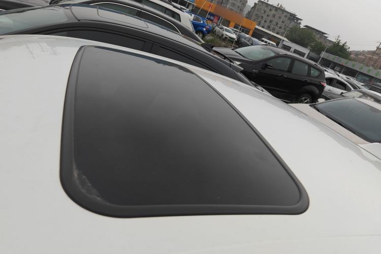 Used Ford Escort 2015 1.5L Automatic Fashion Model Roof