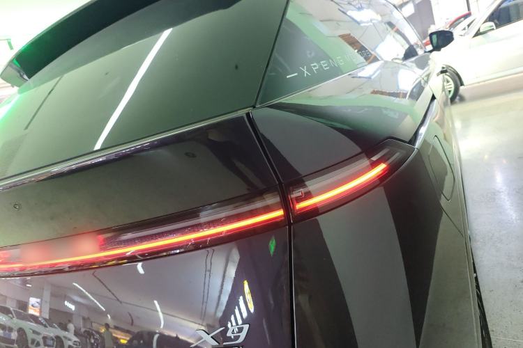 Used XPeng X9 2026 Model—Range-Extended Version 1602 Ultra Right Rear Taillight