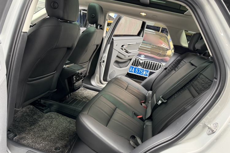 Used Land Rover Range Evoque 2022 Aurora L 249 PS R-Dynamic Collins Antique Bronze Special Edition Interior 6