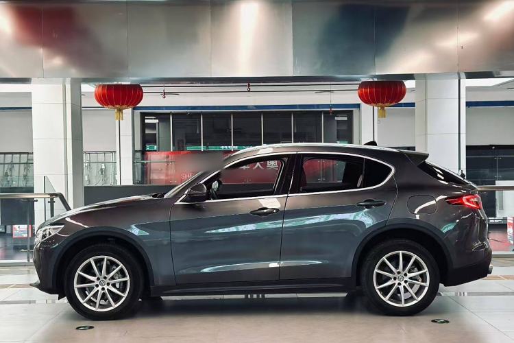 Used Alfa Romeo Stelvio 2017 2.0T 280HP Luxury Edition