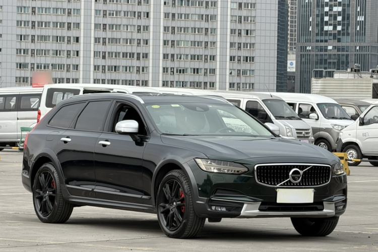 Used Volvo V90 2017 Cross Country T5 AWD Prestige Edition
