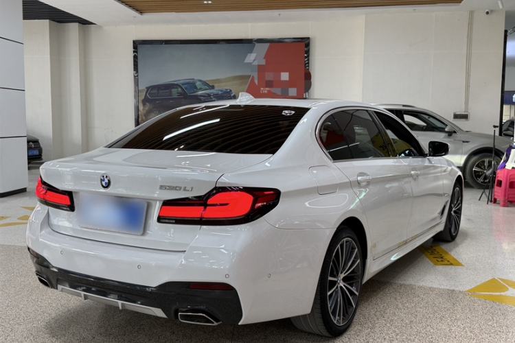 Used BMW 5 Series 2021 Facelifted 530Li Leading Edition M Sport Package
