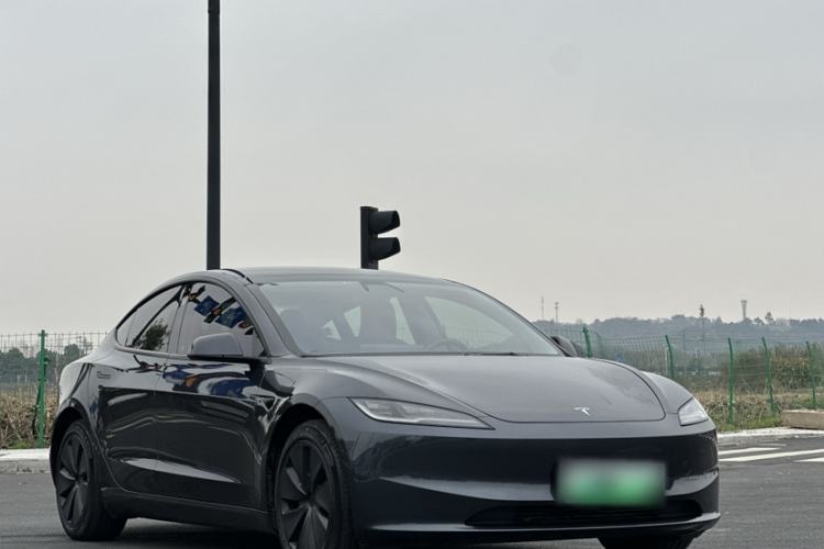 Used Tesla Model 3 2023 Rear-Wheel-Drive Version
