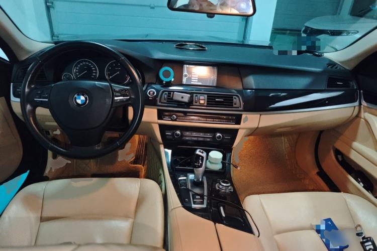 Used BMW 5 Series 2013 520Li Elegant Edition Center Console