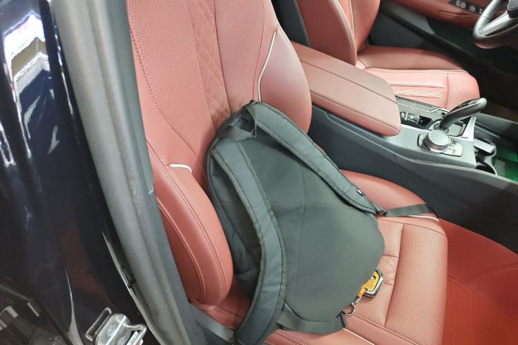 Used BMW 5 Series 2022 Restyled 530Li Leading Edition M Sport Package Right Front Seat