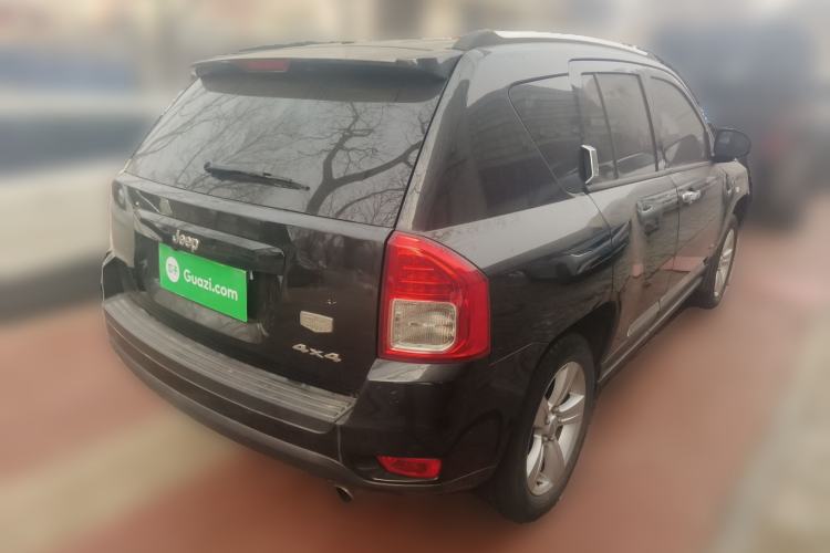 Used Jeep Compass 2011 2.4L four-wheel drive Comfort version