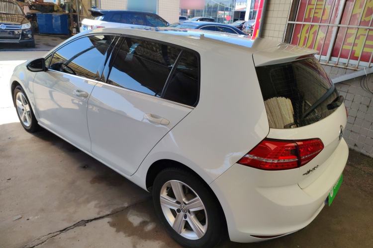 Used Volkswagen Golf 2016 1.6L Automatic Comfort Model Rear Left 45 Deg