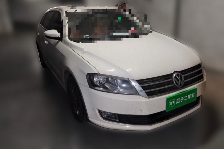 Used Volkswagen Gran Lavida 2013 1.4 TSI Automatic Comfort Model Front Right 45 Deg