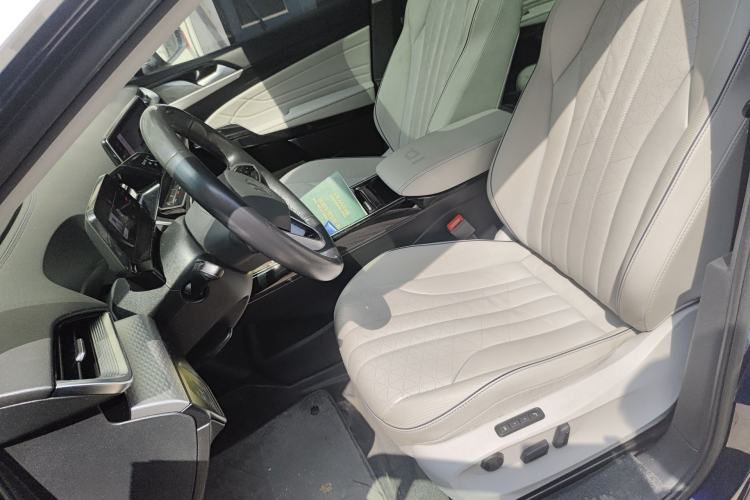 Used Volkswagen ID.6 X 2021 Pro Smart Long-Range Edition Left Front Seat