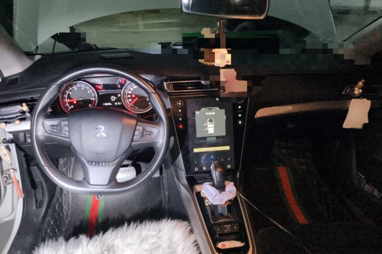 Used Peugeot 408 2019 230THP Automatic Luxury Edition China V Standard Center Console