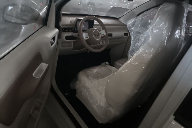 Used Wuling Hongguang MINIEV 2024 3rd Generation 215km Youth Edition Driver Seat