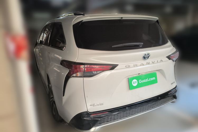 Used Toyota Granvia 2023 2.5L Hybrid Prestige PLUS Edition
