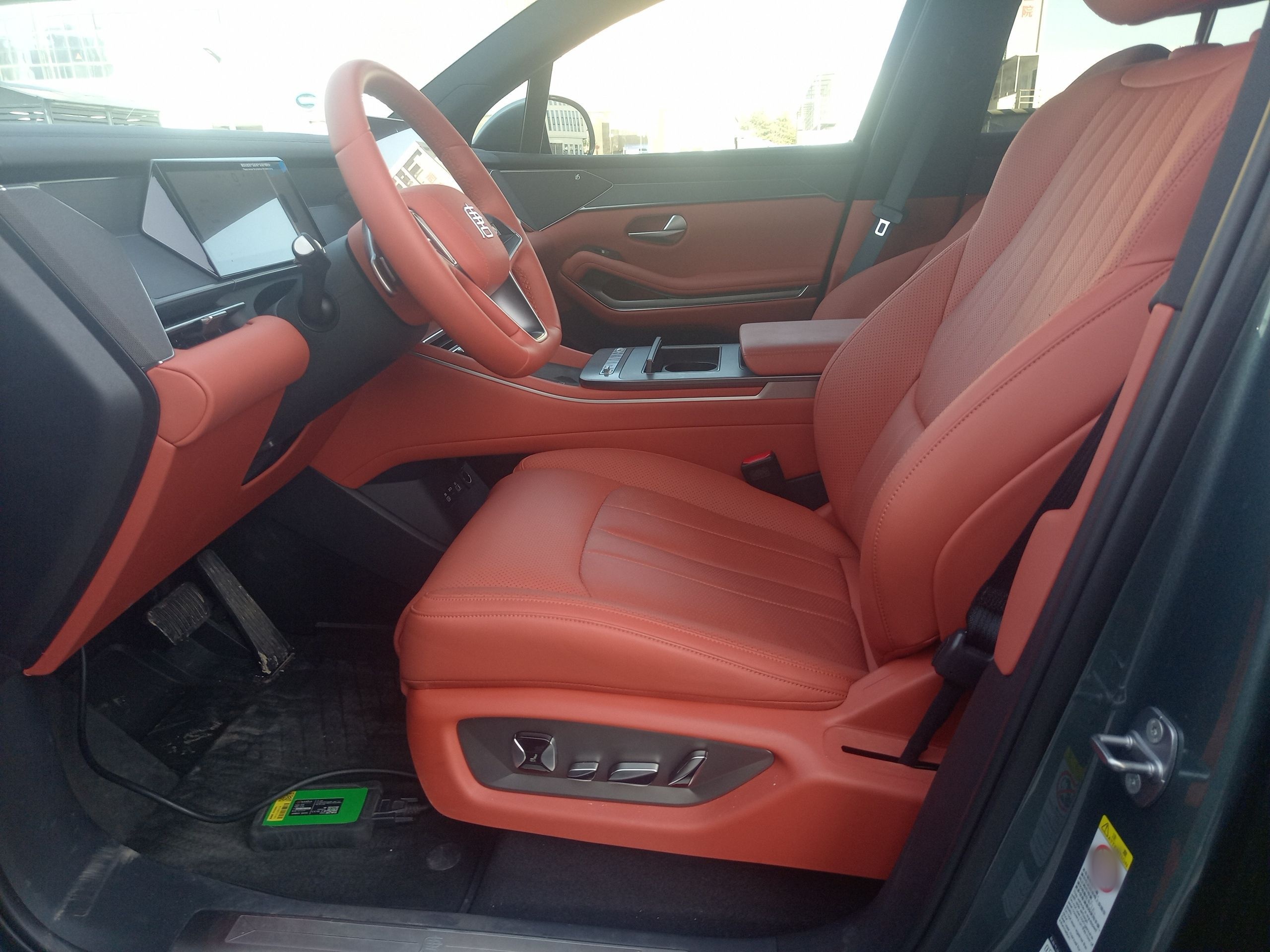 Переднее сиденье в автомобиле