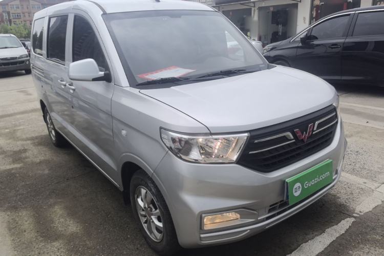 Used Wuling Hongguang V 2022 1.5L Enjoy Edition Electric-Powered LAR Exterior 1