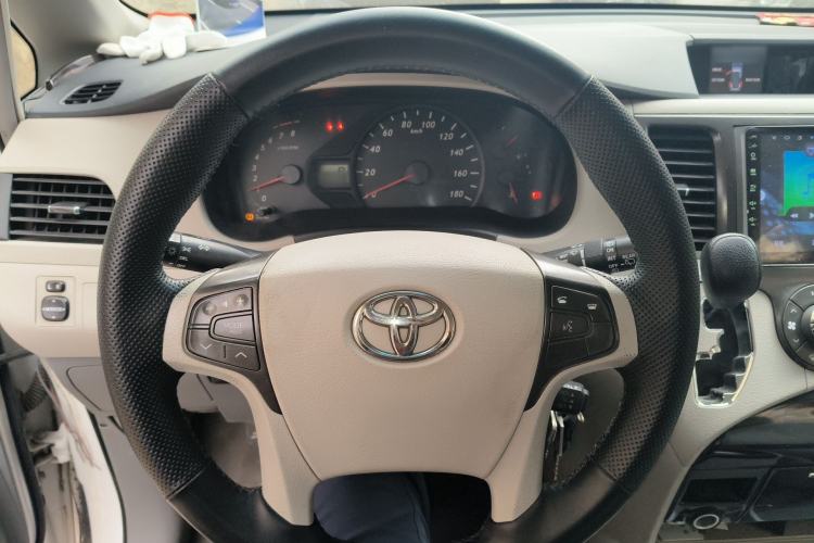 Used Toyota SIENNA  Steering Wheel