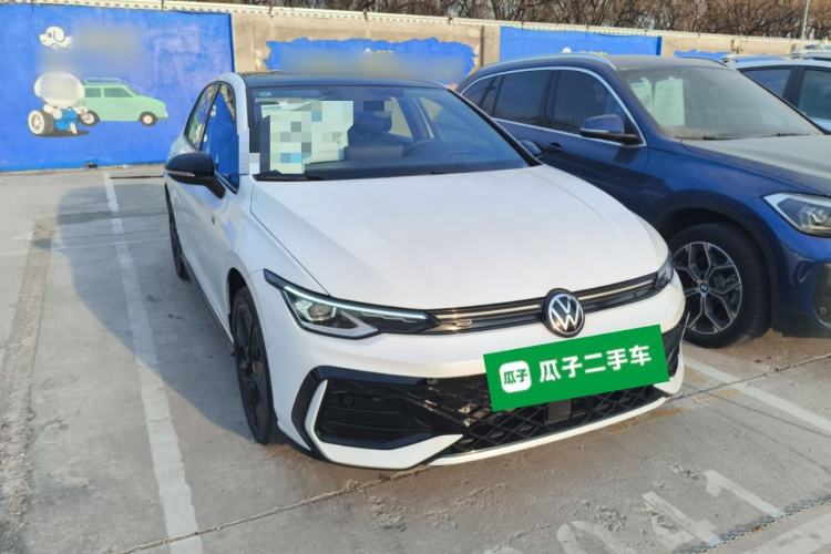 Used Volkswagen Golf 2025 300TSI R-Line
