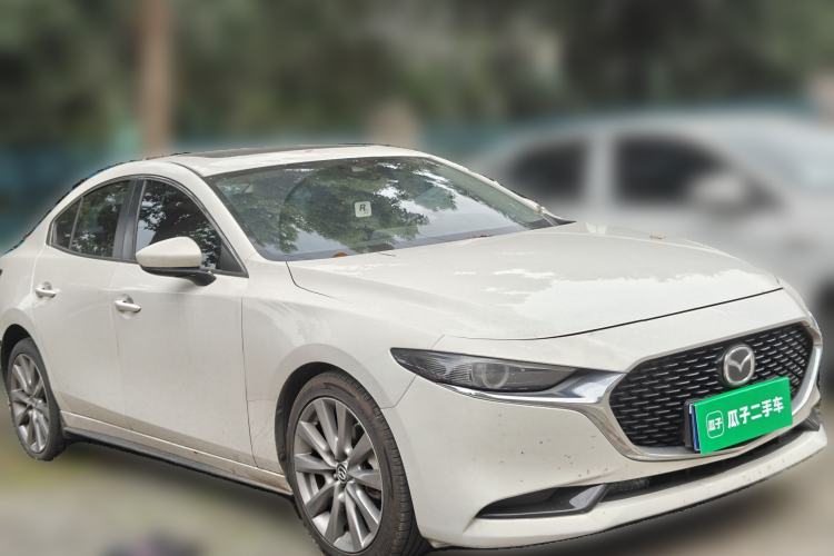 Used Mazda 3 Axela 2021 2.0L Automatic Zhi Rui Edition Front Right 45 Deg