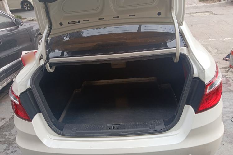 Used CHANGAN Eado 2015 1.6L Manual Luxury Model China V Standard
