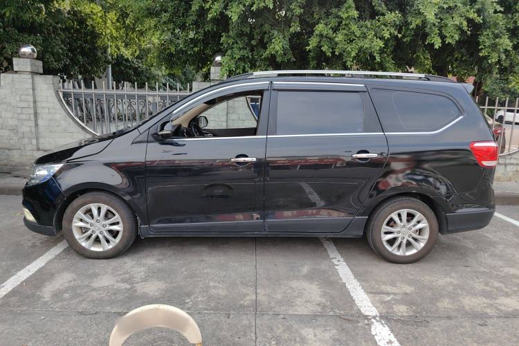 Used Baojun 730 2014 1.5L Manual Luxury Navigation ESP Version 7 Seats