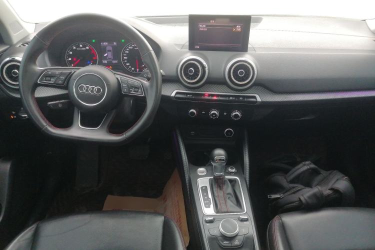 Used Audi Q2L 2022 35 TFSI Progressive Dynamic Edition Center Console