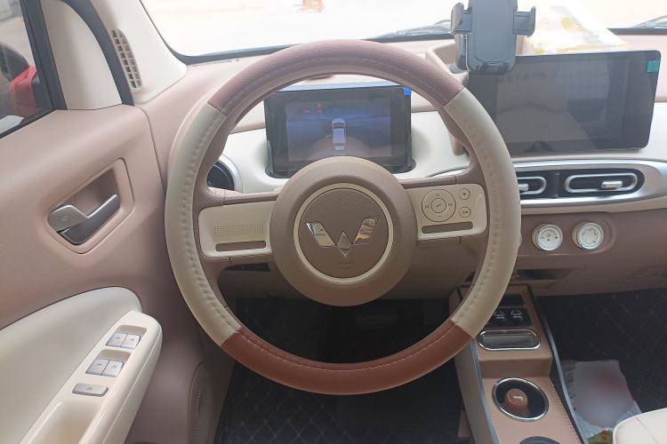 Used Wuling Hongguang MINIEV 2025 Four-Door Version Zhenxiang+ Edition Steering Wheel