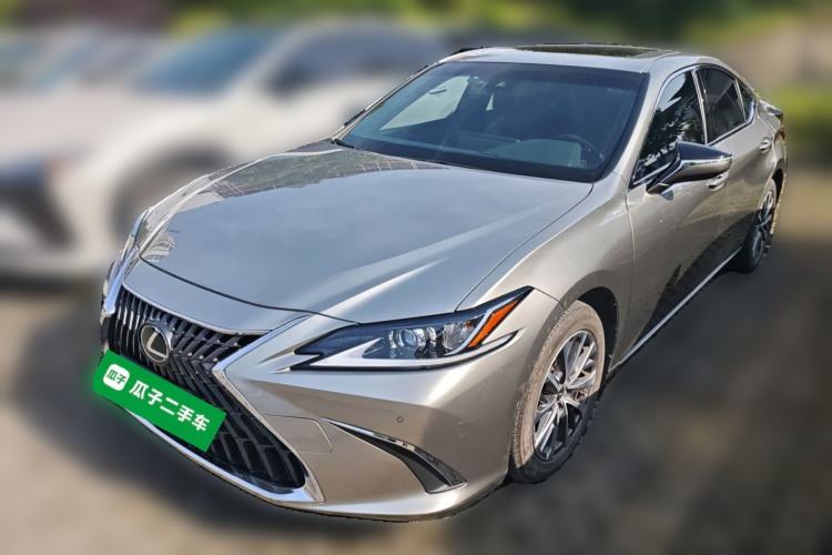 Used Lexus ES 2022 300h Excellence Edition