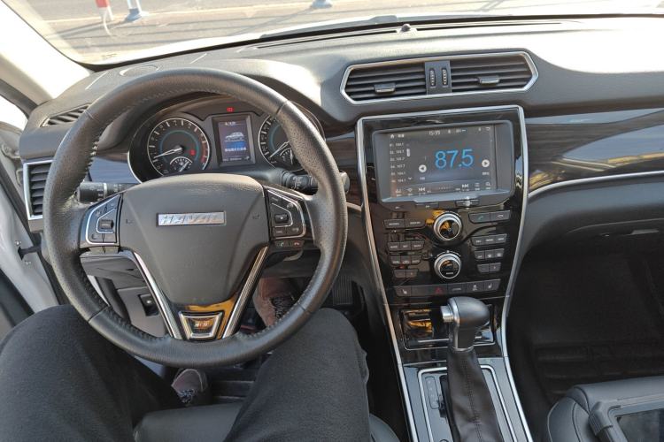 Used Haval H2 2016 Red-Label 1.5T Automatic Two-Wheel Drive Luxury Model