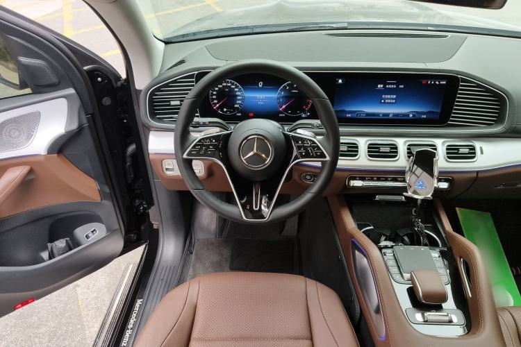 Used Mercedes-Benz GLS 2025 GLS 450 4MATIC Dynamic Edition Steering Wheel