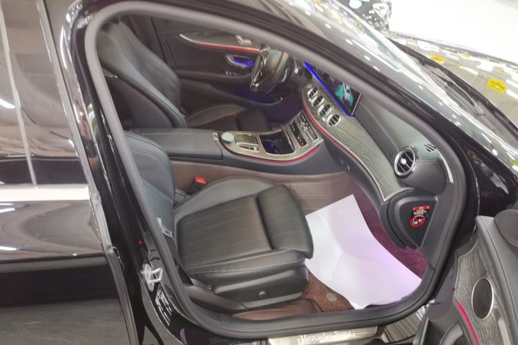 Used Mercedes-Benz E-Class 2022 Second Facelift E 300 L Fashion Edition
