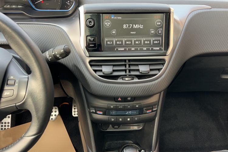 Used Peugeot 2008 2014 1.6L Automatic Navigation Edition
