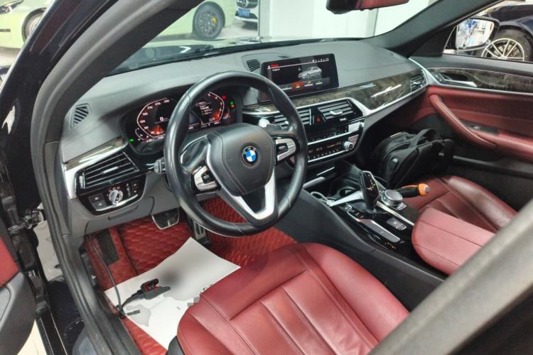 Used BMW 5 Series 2018 Restyled 530Li Leading Edition M Sport Package Center Console