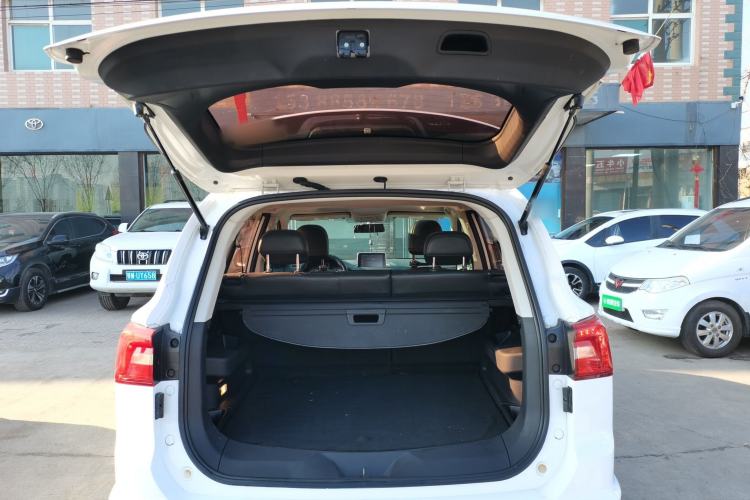 Used FORTHING Joyear X5 2017 Enjoy Series 1.6L CVT Luxury Model