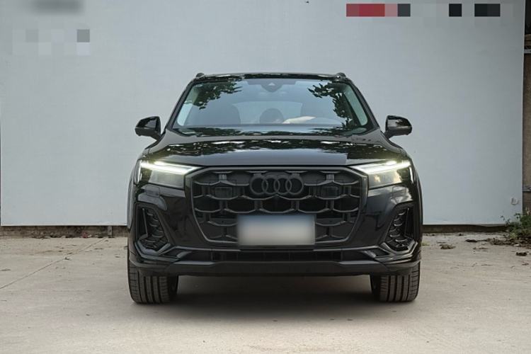 Used Audi Q7 2024 45 TFSI quattro S line Black Warrior Edition
