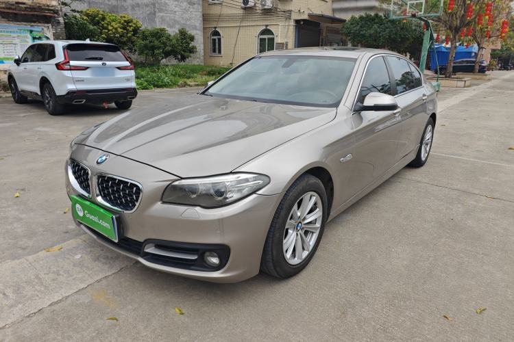 Used BMW 5 Series 2014 520Li Elegant Model Front Left 45 Deg