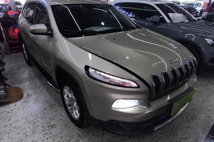 Used Jeep Cherokee 2016 2.4L Professional Smart Version