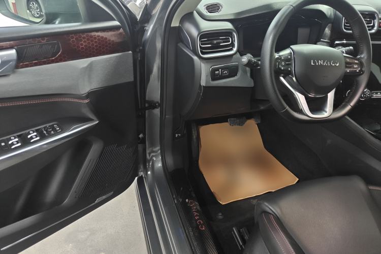 Used Lynk & Co 02 2019 1.5T DCT Two-Wheel Drive Sporty Version China VI Standard Driver Seat