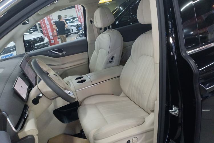 Used VOYAH Dream 2025 PHEV Four-Wheel-Drive Flagship Kunpeng Edition Left Front Seat