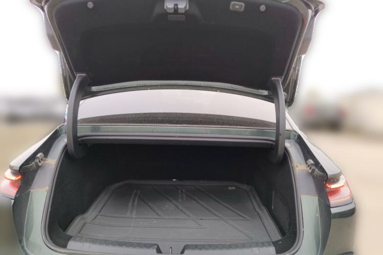 Used Geely Galaxy 8 2025 130km EM-P Starship Edition
