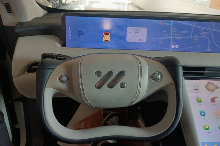 Used IM LS7 2023 100kWh Lux All-Wheel-Drive Version
