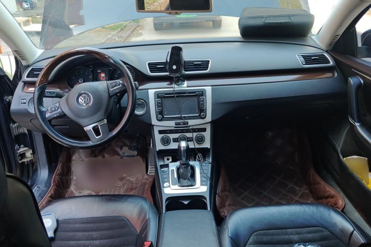 Used Volkswagen Magotan 2015 Revised Version 2.0 TSI Prestige Edition Steering Wheel