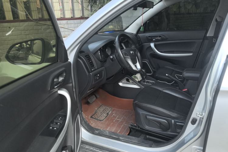 Used Changan CS35 2014 1.6L Automatic Luxury Navigation Model China IV Standard