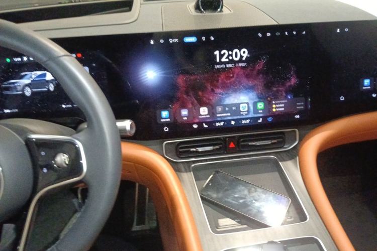 Used Hima AITO M9 2024 Range-Extended Ultra Version 42 kWh 6-Seater Model Center Console