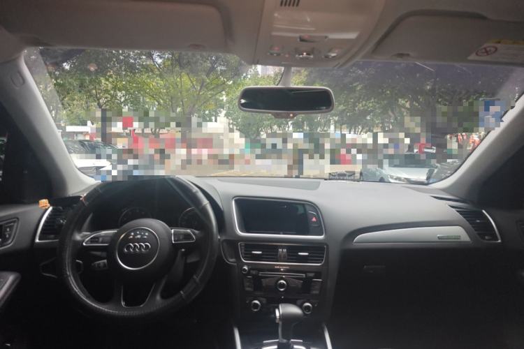 Used Audi Q5 2017 Plus 40 TFSI Technology Model Interior 2