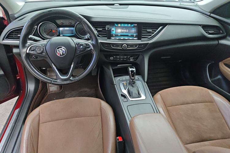 Used Buick Regal 2019 20T Elite Version China VI Standard Center Console