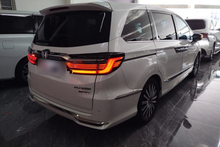 Used Honda Elysion 2022 2.0L eHEV Luxury Edition
