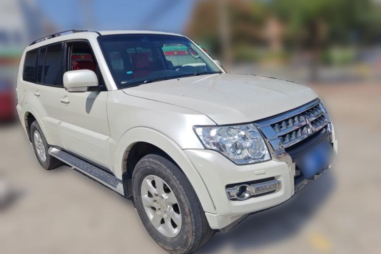 Used Mitsubishi Pajero (Import) 2018 3.0L Automatic Standard Edition
