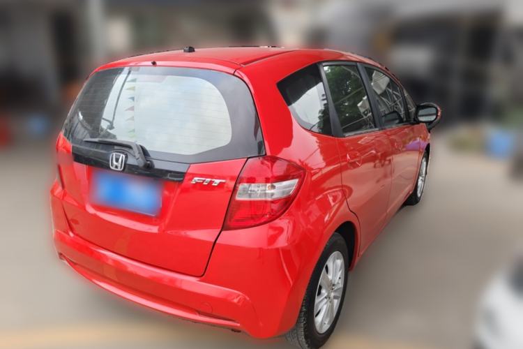 Used Honda Fit 2011 1.3L automatic comfort version Rear Right 45 Deg