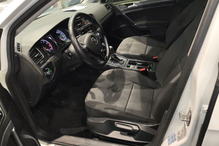 Used Volkswagen Golf 2019 1.8TSI Travel Edition
