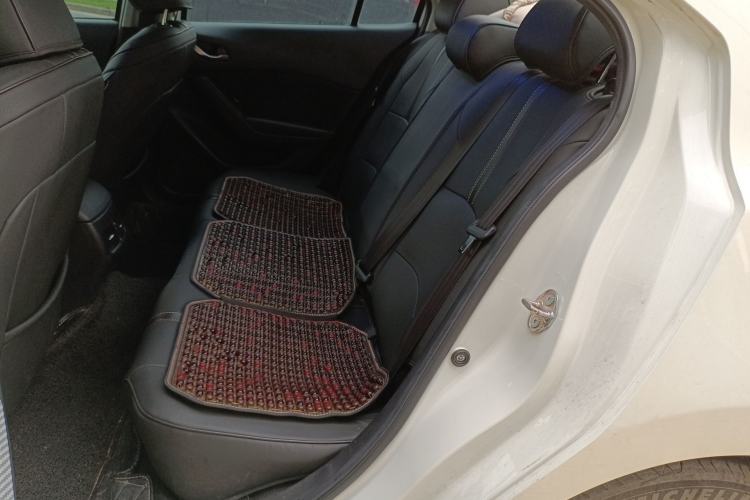 Used Mazda 3 Axela 2017 Sedan 1.5L Automatic Luxury Model China VI Standard Left Rear Seat