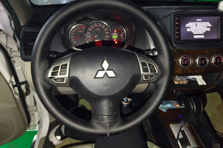 Used Mitsubishi Pajero Sport 2013 3.0L Automatic 4x4 Flagship Edition
